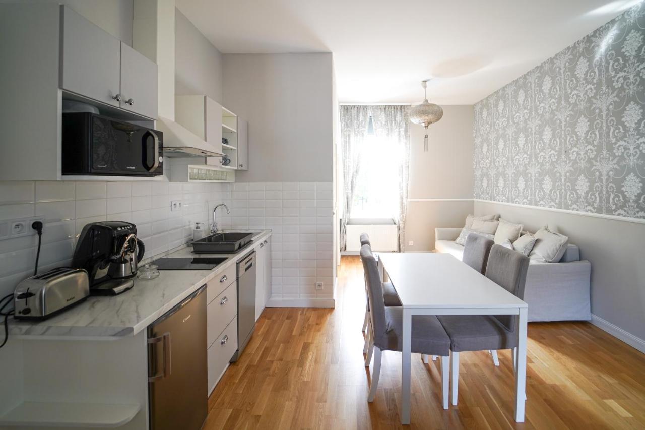 Spa Apartments Theresia Dubi  Luaran gambar