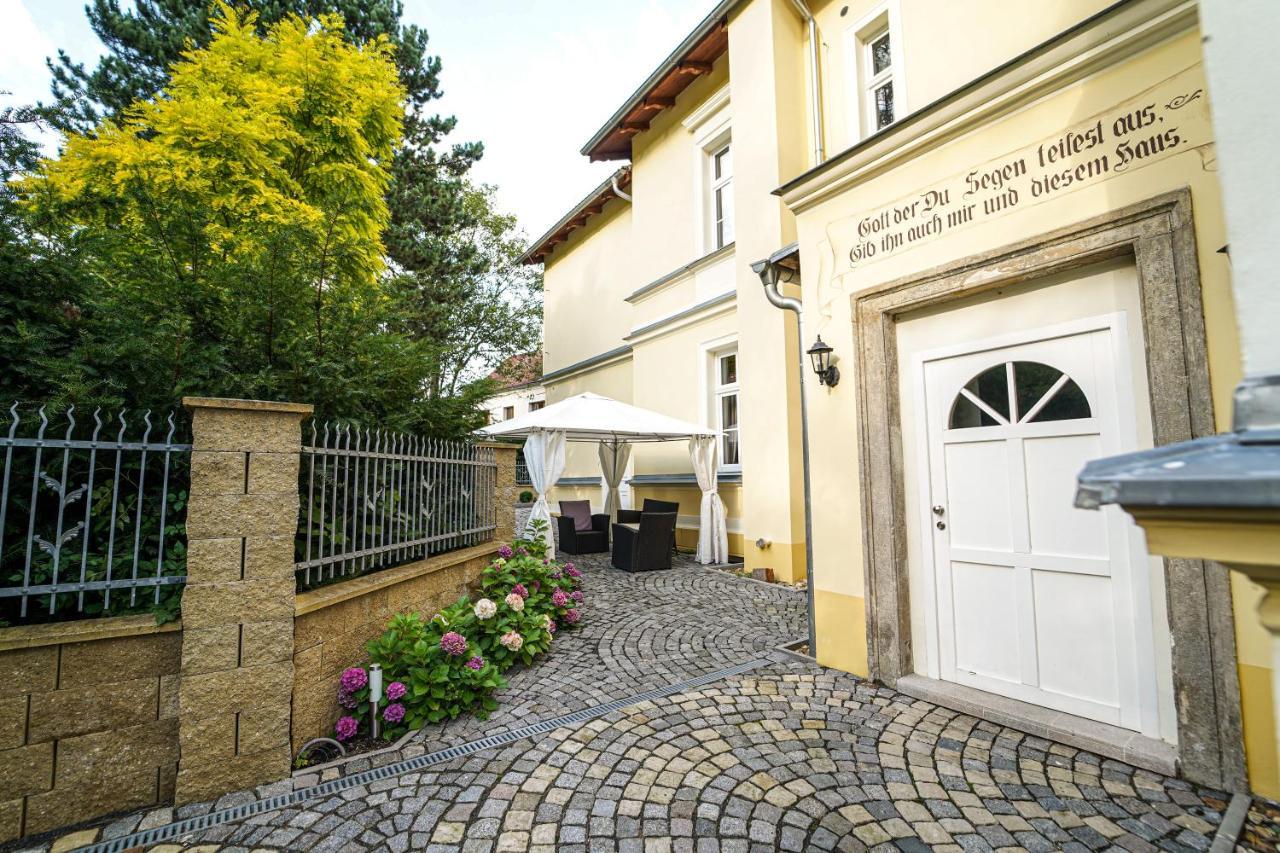 Spa Apartments Theresia Dubi  Luaran gambar